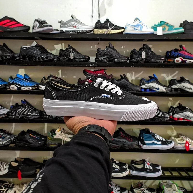 Vans Authentic Lx OG Black White photo 1