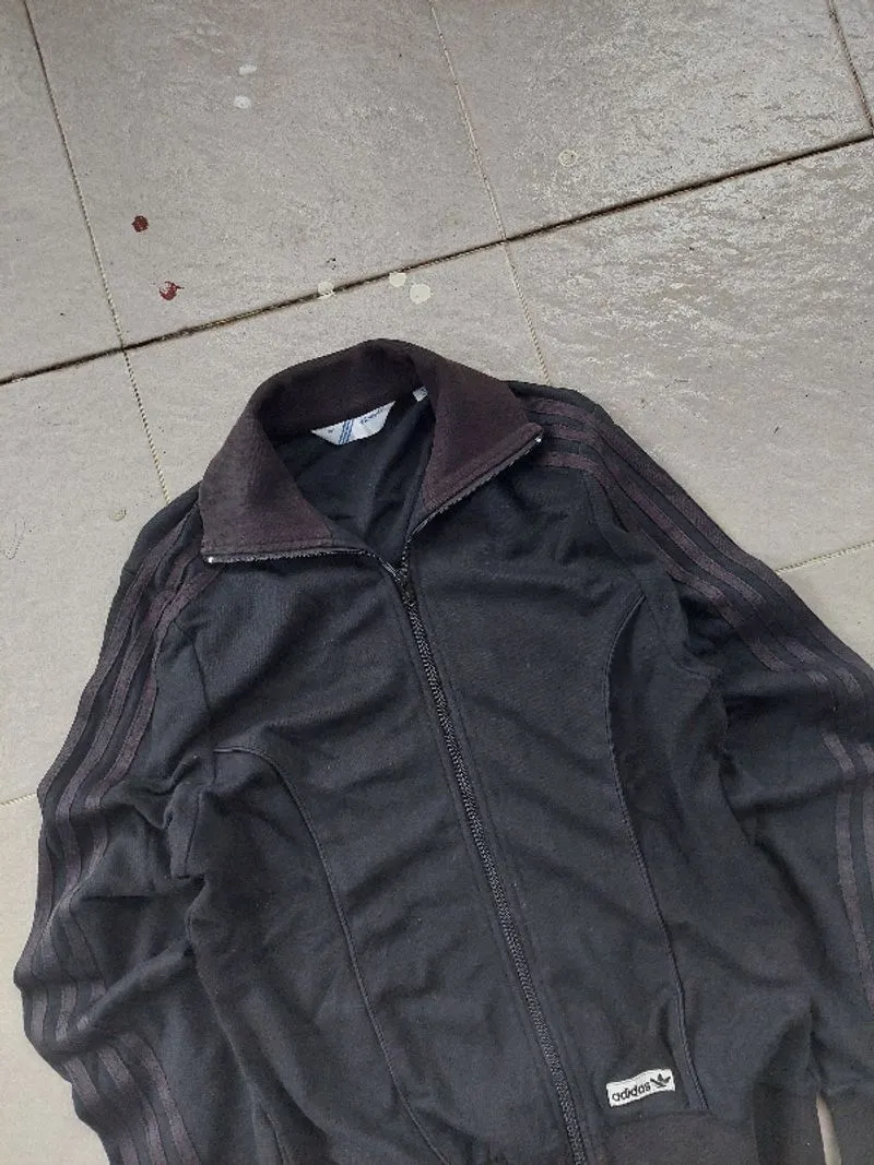 Tracktop adidas all black photo 1
