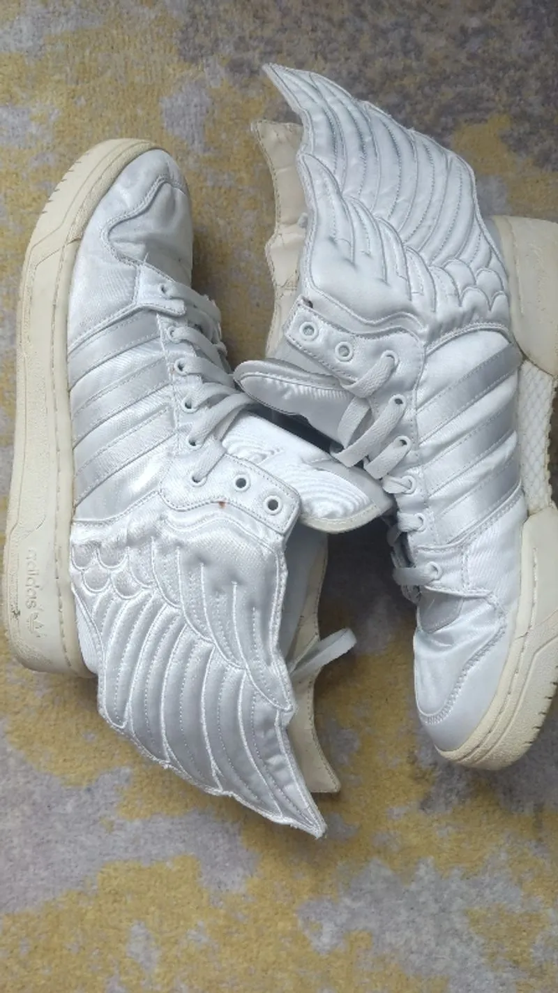ADIDAS JEREMY SCOTT WINGS photo 1