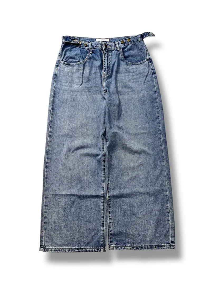 Blue wash jeans photo 1