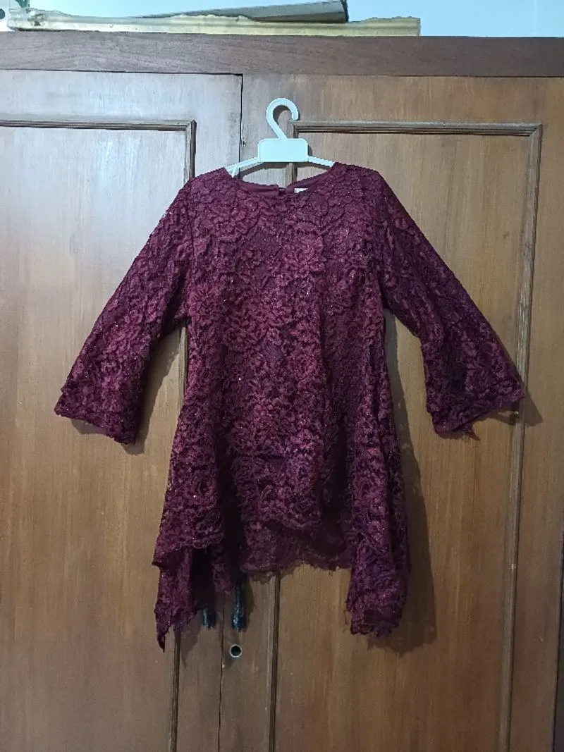 Bintang Kebaya Maroon - Model Penguin Pancing photo 1