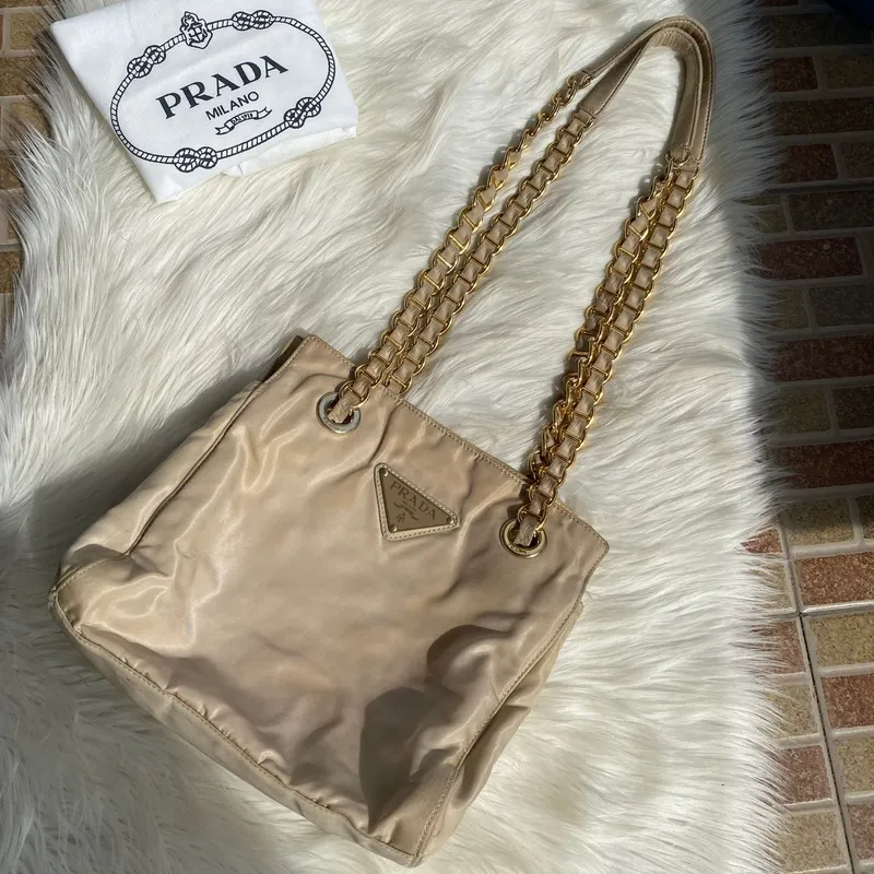 🎀PRAD•A Chain Nylon🎀 🌼Brand: PRAD•A authentic photo 1
