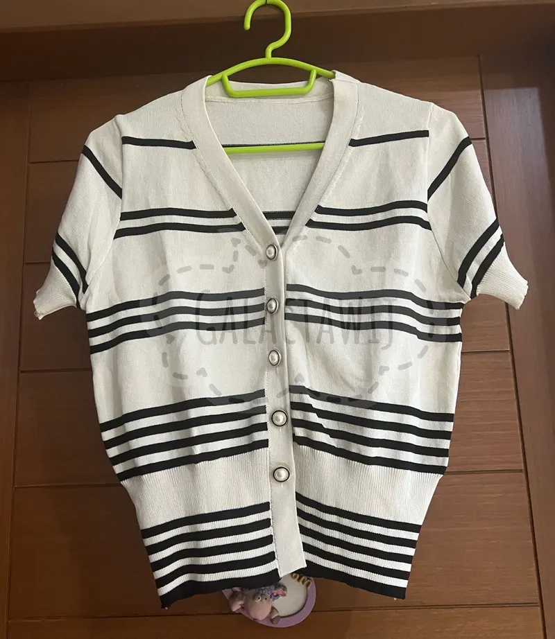 Crop top Wanita tan black photo 1