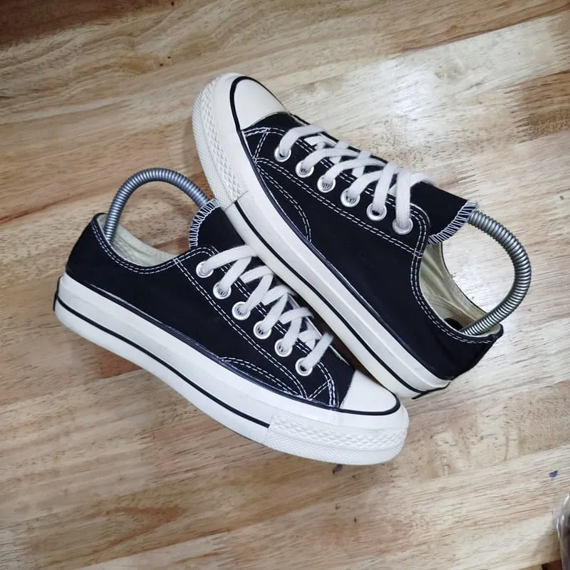Converse Casual Sneakers Wanita white black photo 1