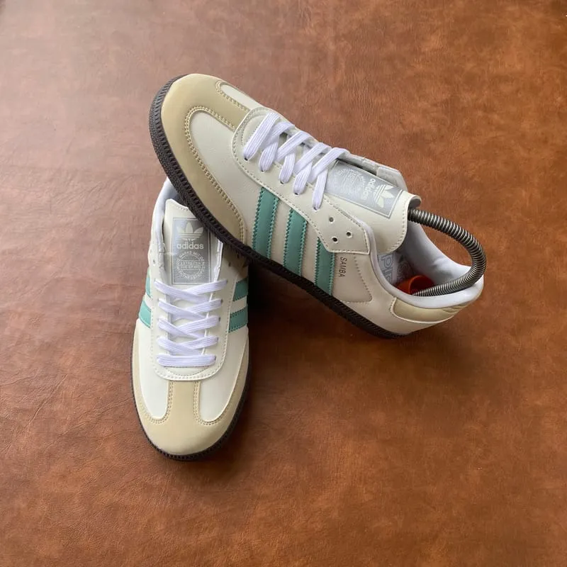 Adidas Casual Sneakers Pria white tan photo 1