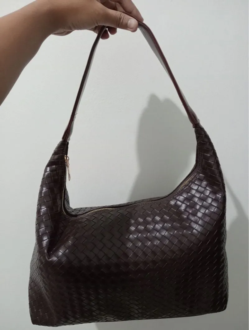 ala bottega no brand photo 1