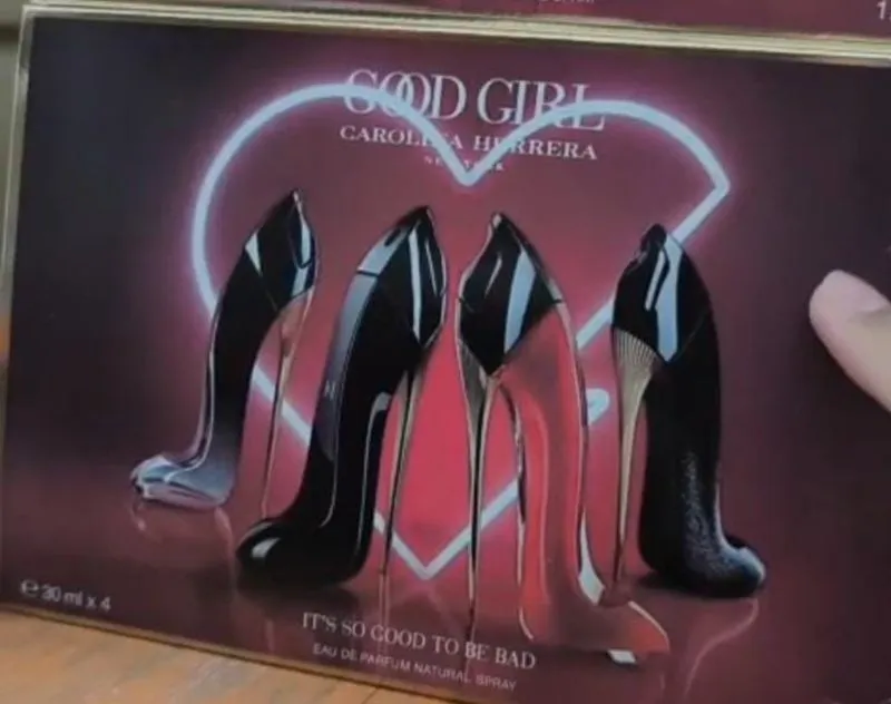 GOOD GIRL HEELS TRAVEL SET photo 1