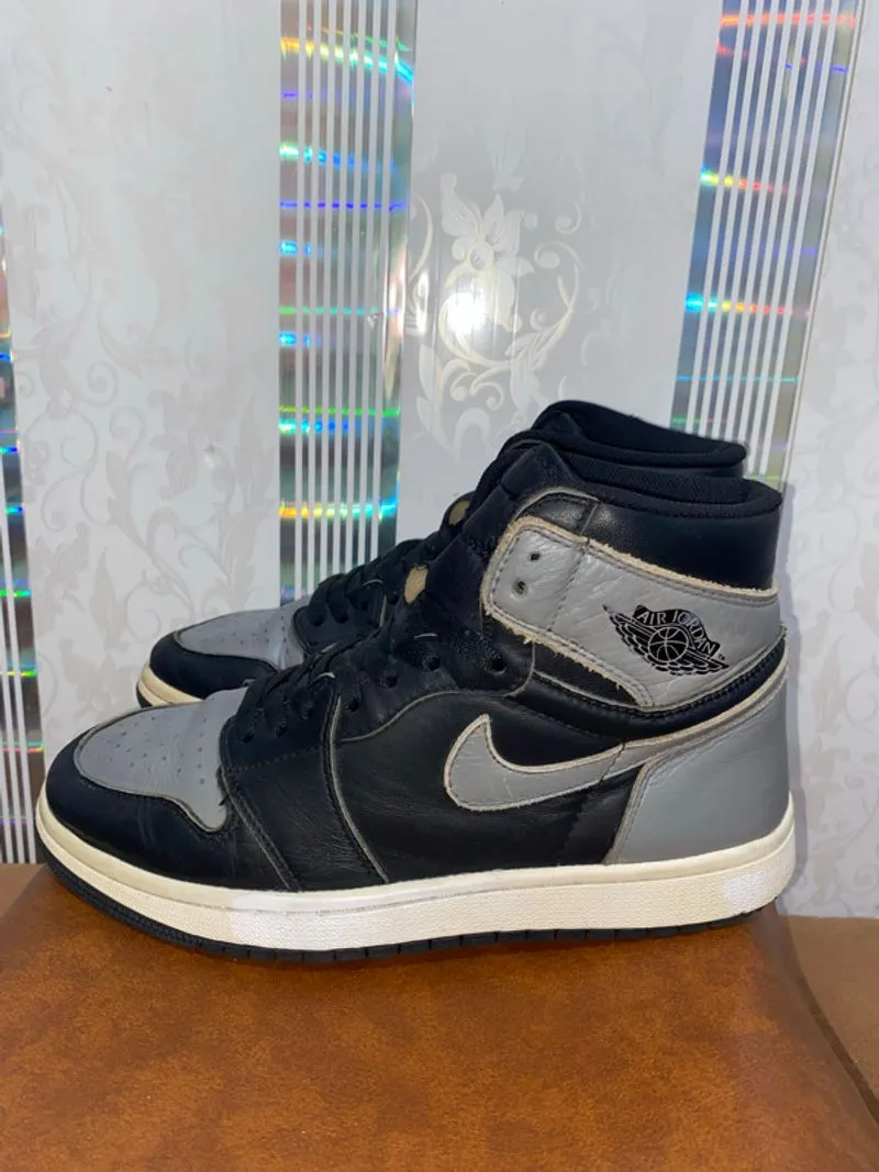Sepatu Sneakers Nike Air Jordan 1 Retro OG Shadow photo 1