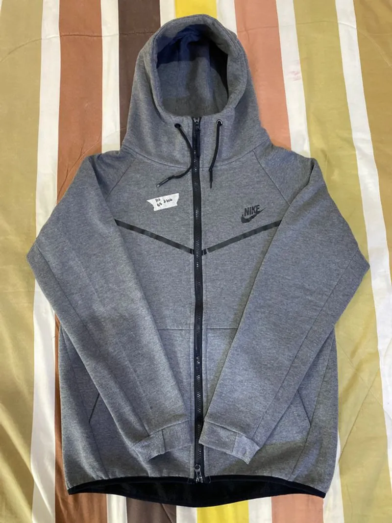 Nike Tech photo 1