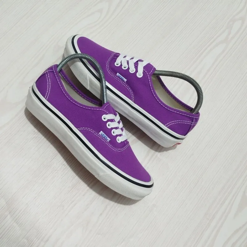 Vans authentic photo 1