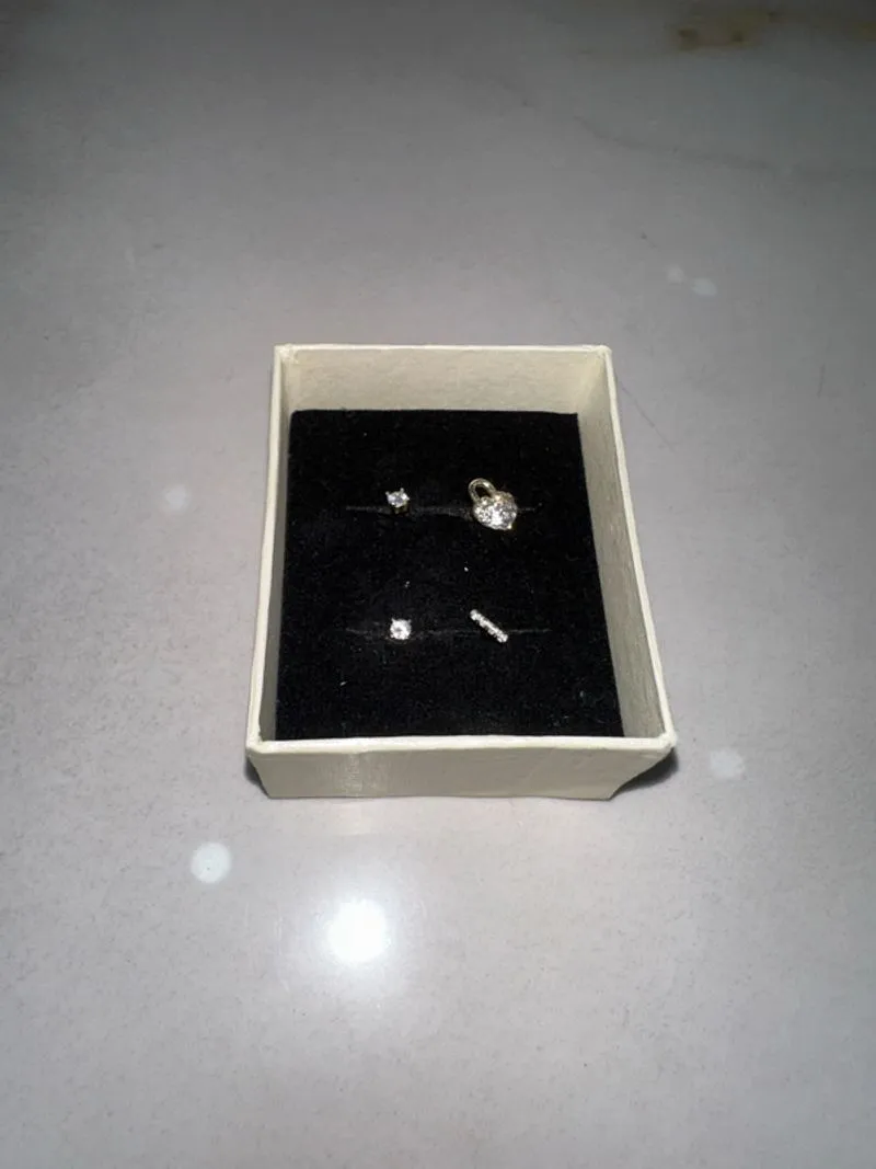 Stud Earring Unisex/Anting Tusuk photo 1