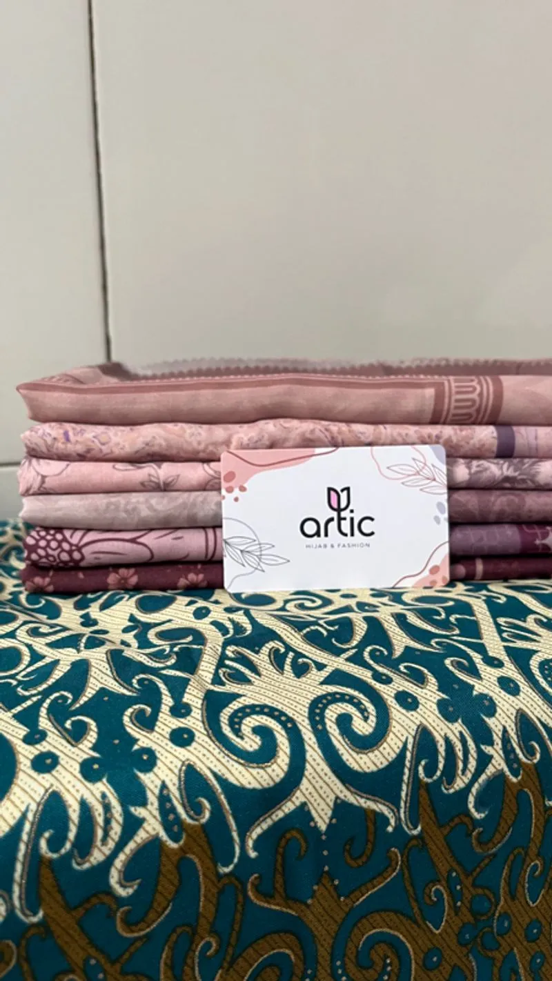 Hijab Segiempat Motif Premium  photo 1