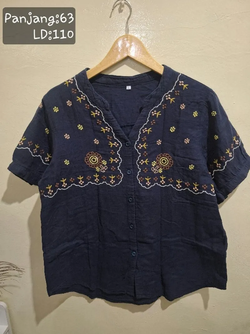Blouse photo 1