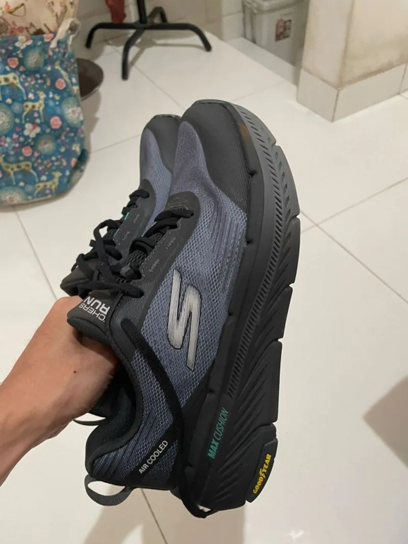 Skechers Sneakers new photo 1