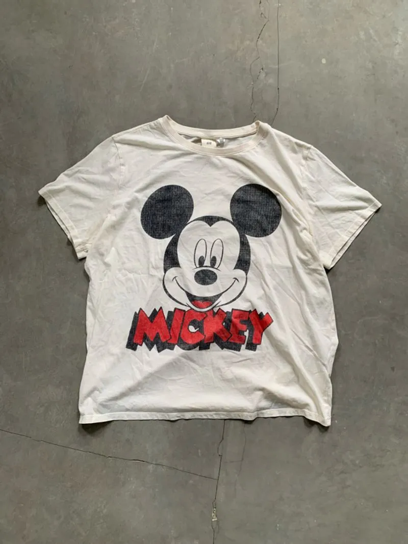 Item(s) : HnM x Disney Mickey Art Tshirt photo 1