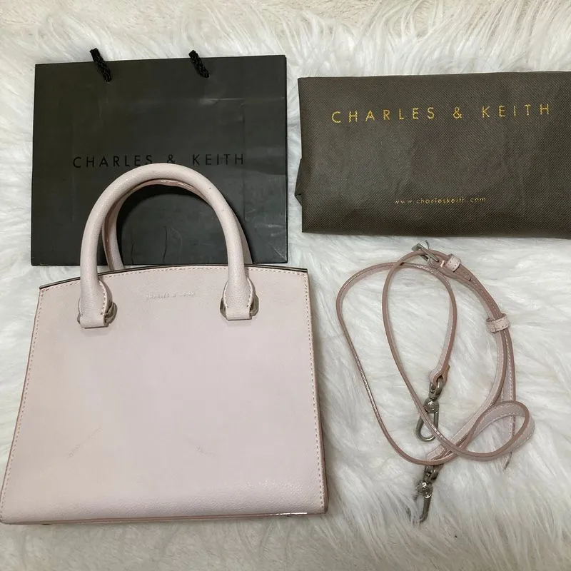 Charles and Keith Luxury Casual Messenger bags & Satchel Wanita pink photo 1