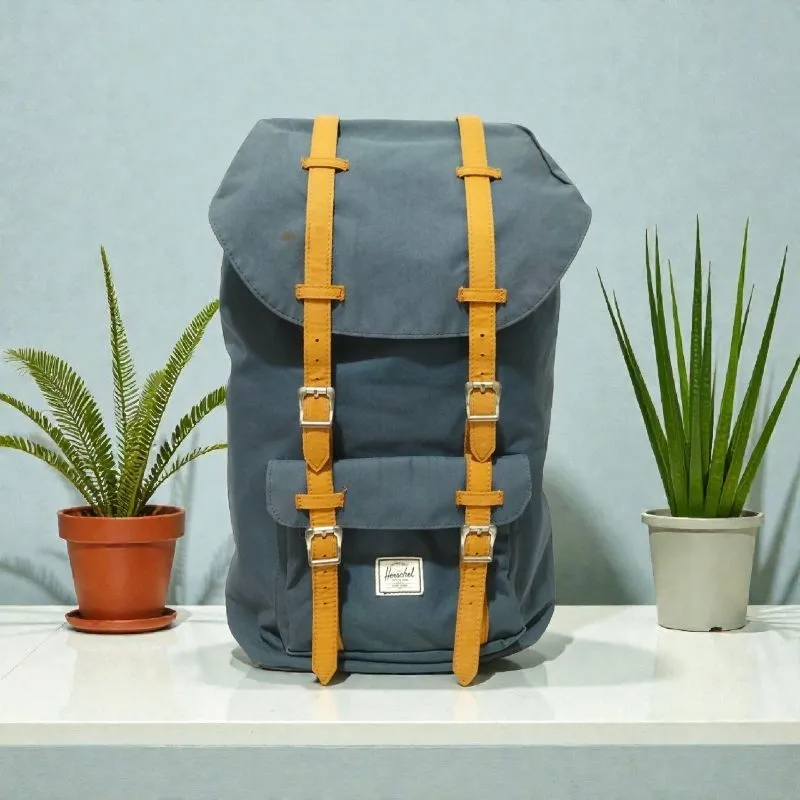 Herschel Little America 30L Navy Backpack  photo 1