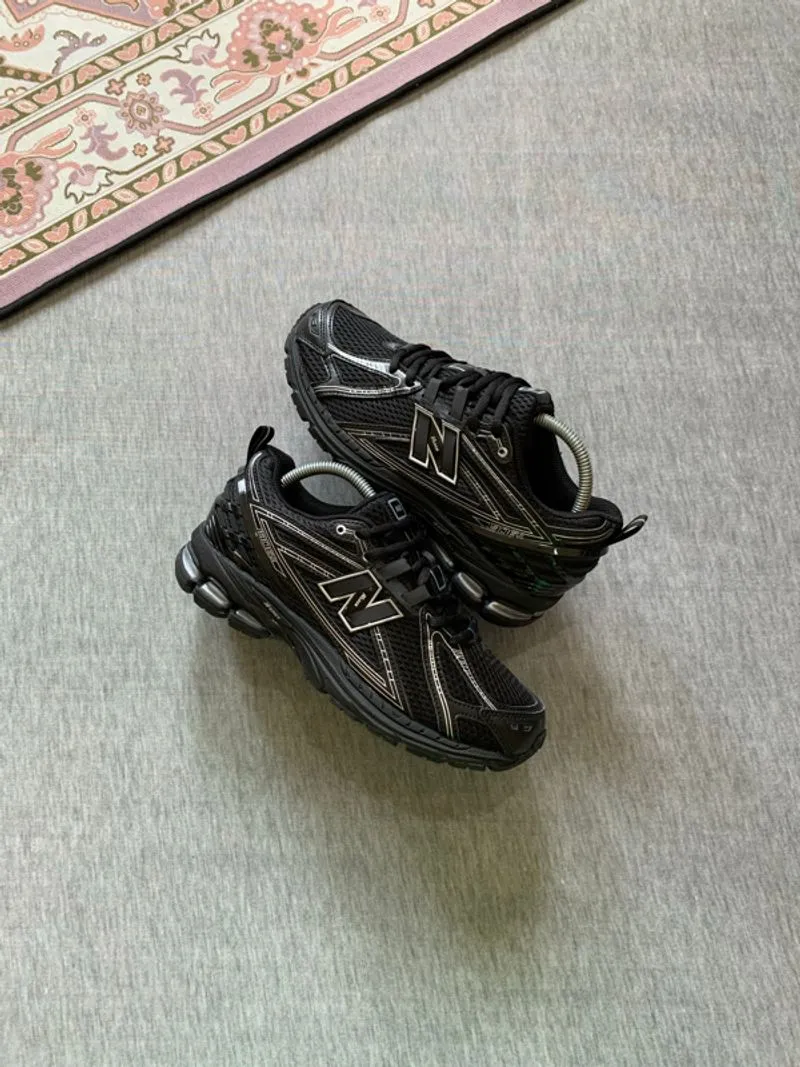 New Balance 1906R Black Metallic photo 1