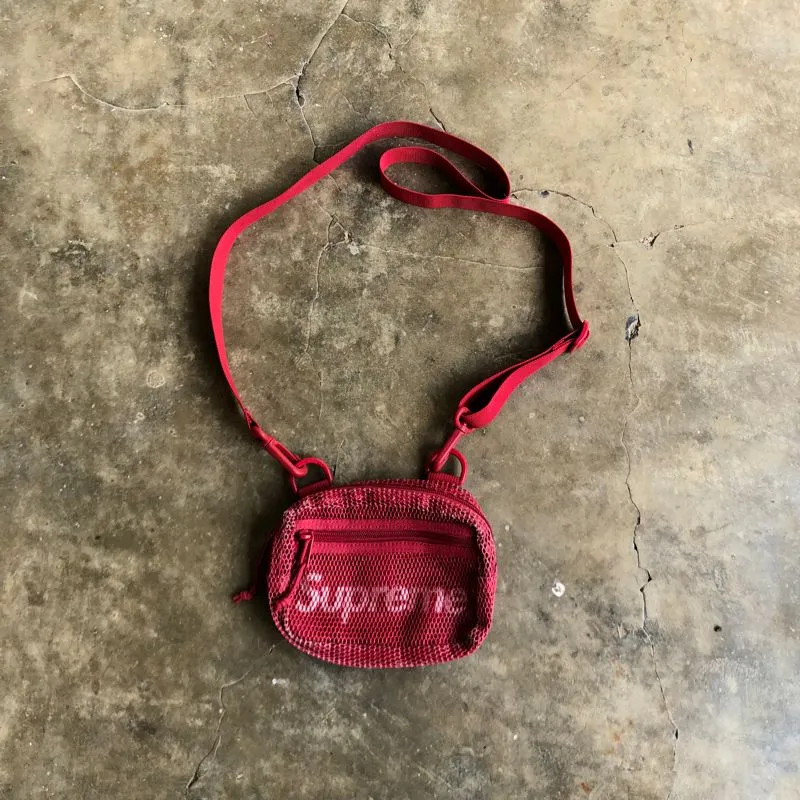 SS 20 Supreme Small Shoulder Bag Red photo 1