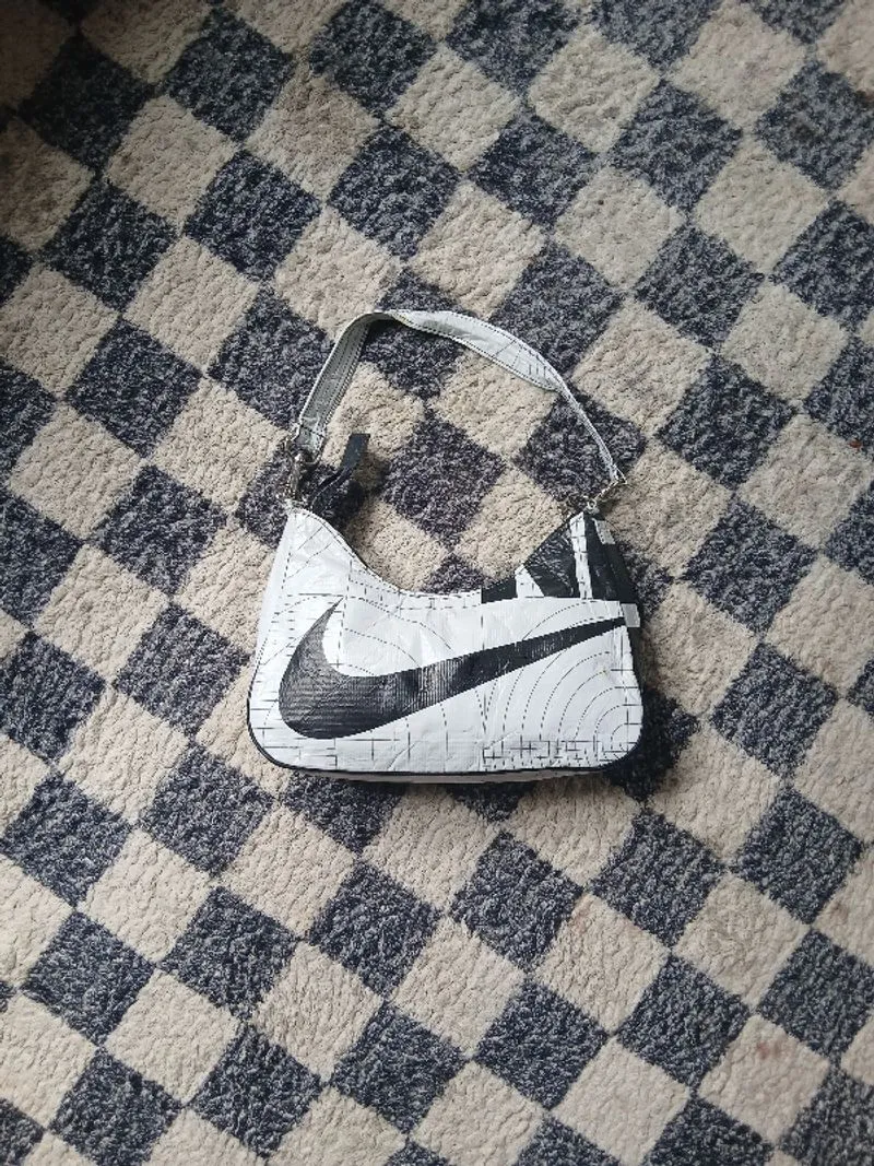 Nike Hobo Recycle Plastic Bag photo 1