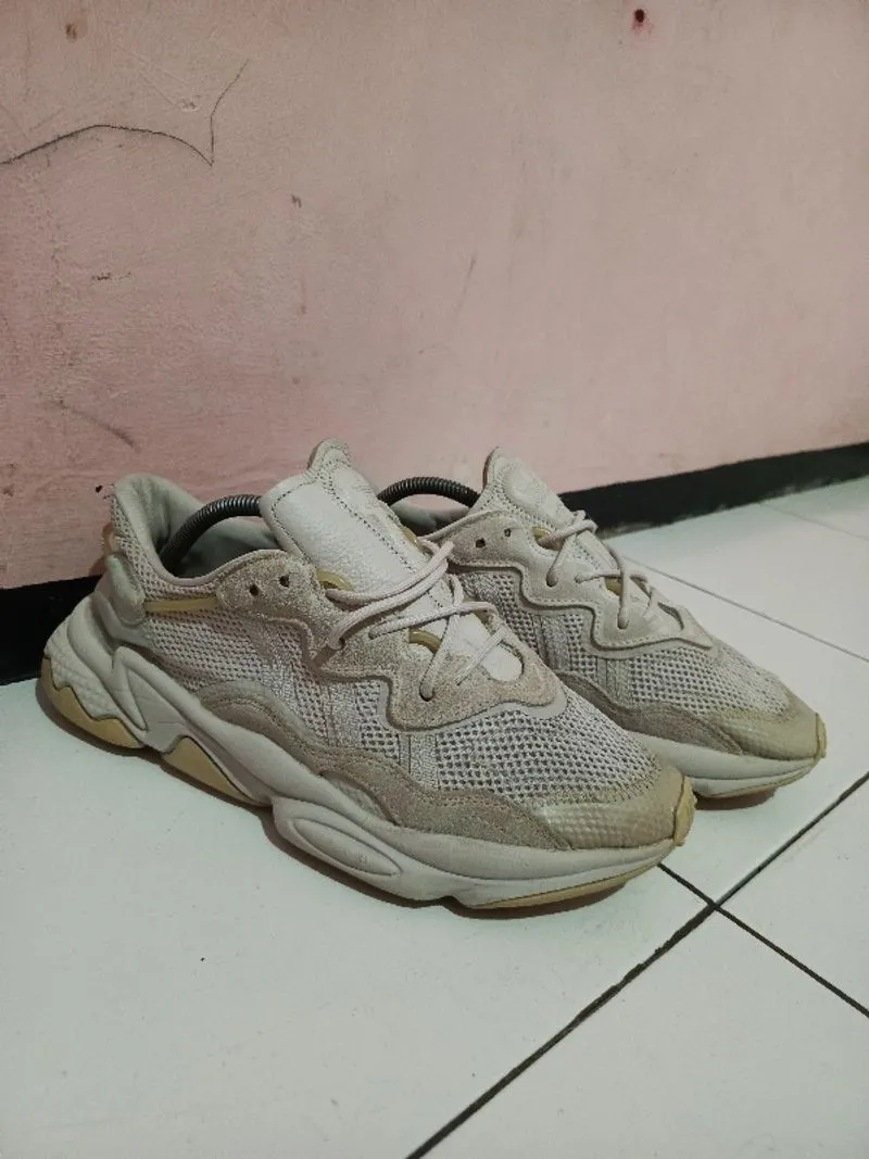 Adidas Ozweego Chalk Pearl photo 1