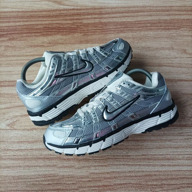 Nike Streetwear Sportswear Sneakers Pria silver white black photo 1