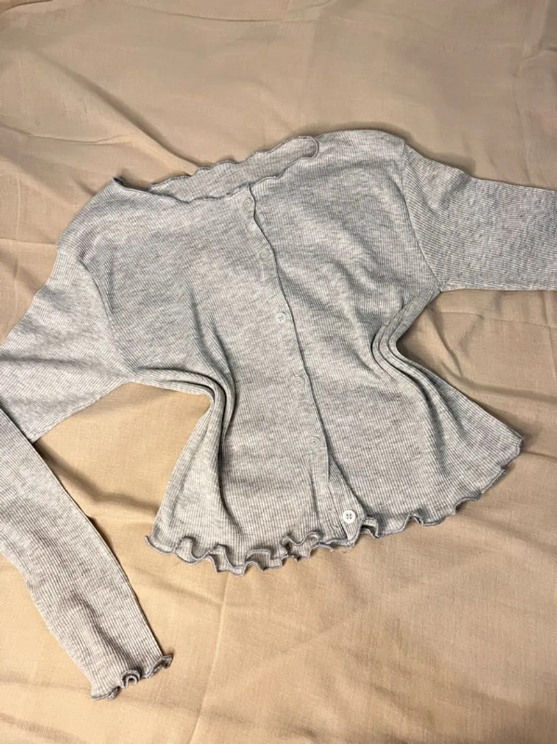 Grey Cardigan photo 1