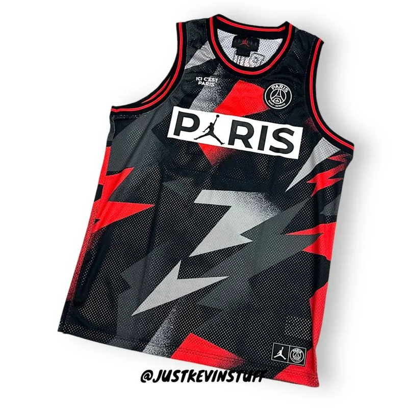 Nike Streetwear Casual Jersey Pria red black photo 1