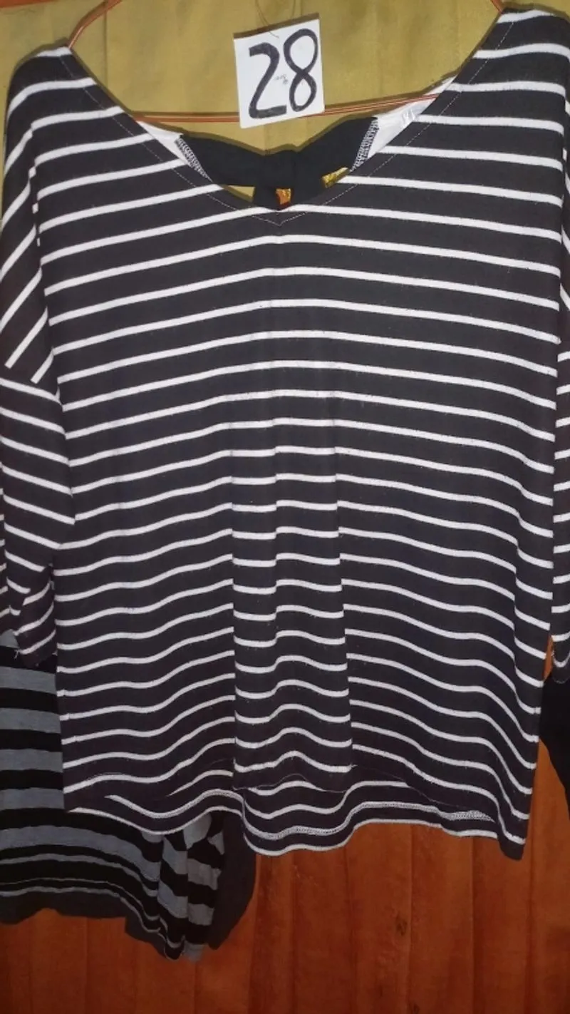 Atasan kaos salur semicrop photo 1