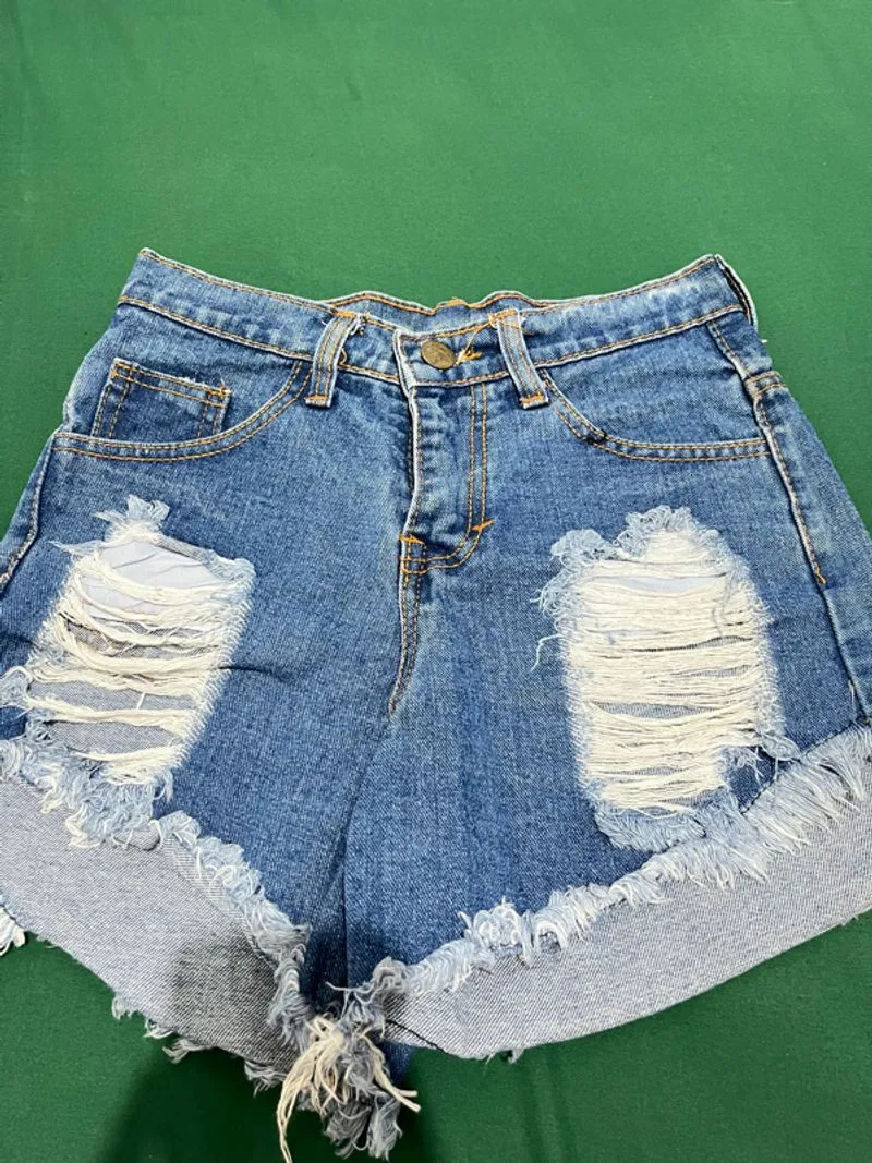 ✨ PRELOVED HOTPANTS JEANS RIPPED 💙 (size 27) photo 1