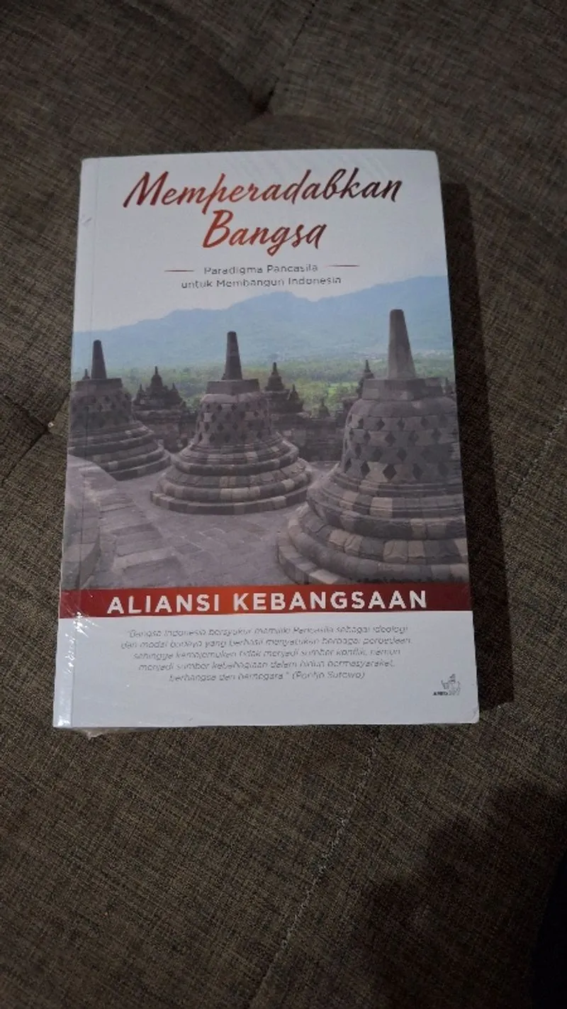 Buku Memperadabkan Bangsa oleh Aliansi Kebangsaan photo 1