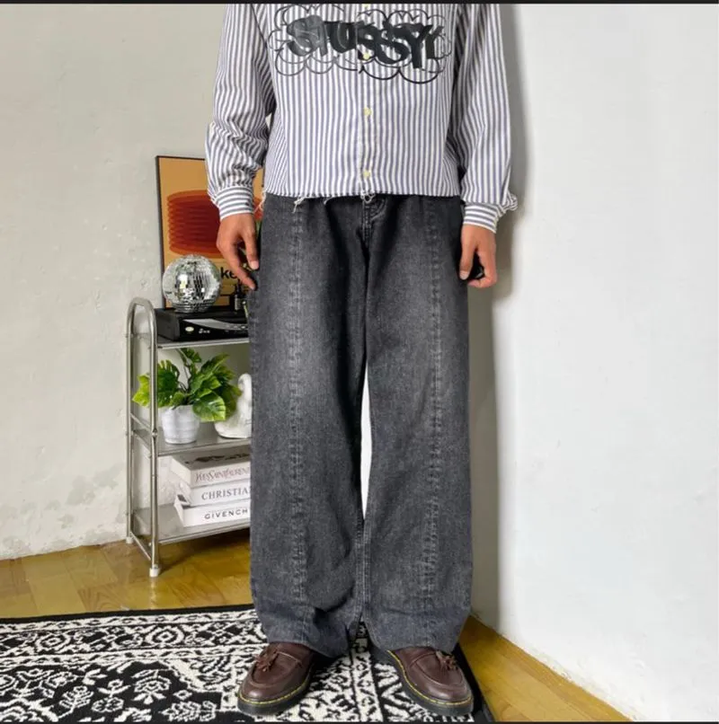 black baggy jeans photo 1