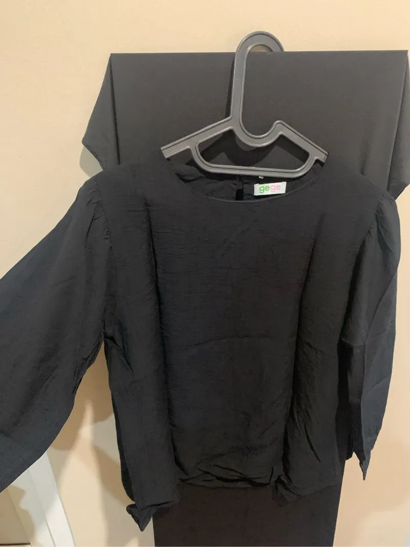 Black blouse photo 1