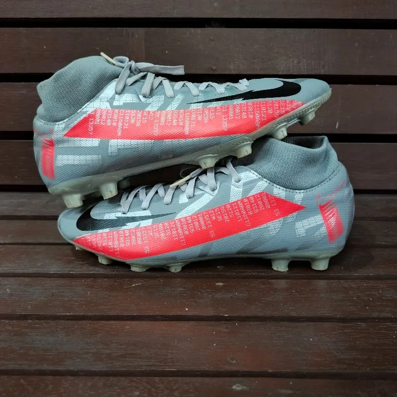 Sepatu Bola 40.5 Nike Mercurial Superfly 7 Academy HG photo 1
