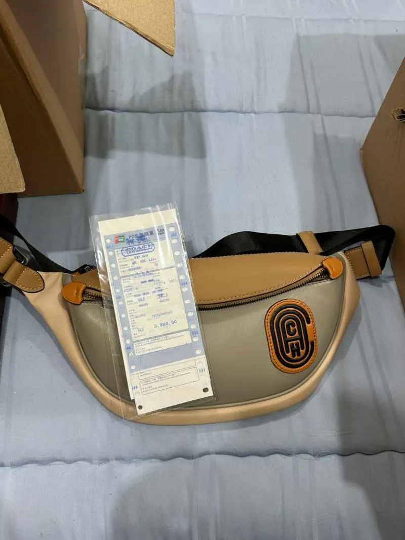preloved Tas pinggang Cocha Jarang Pakai Seperti Baru photo 1