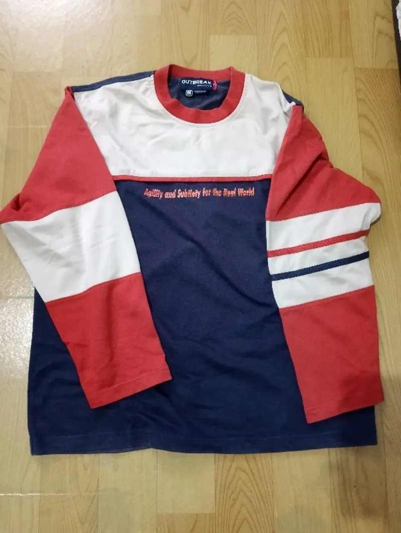 crewneck outbreak, size M, very good condition photo 1