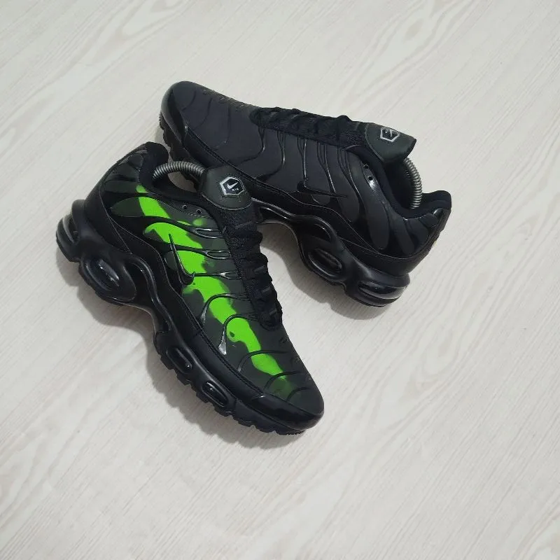 Nike TN Air Max Plus.  photo 1