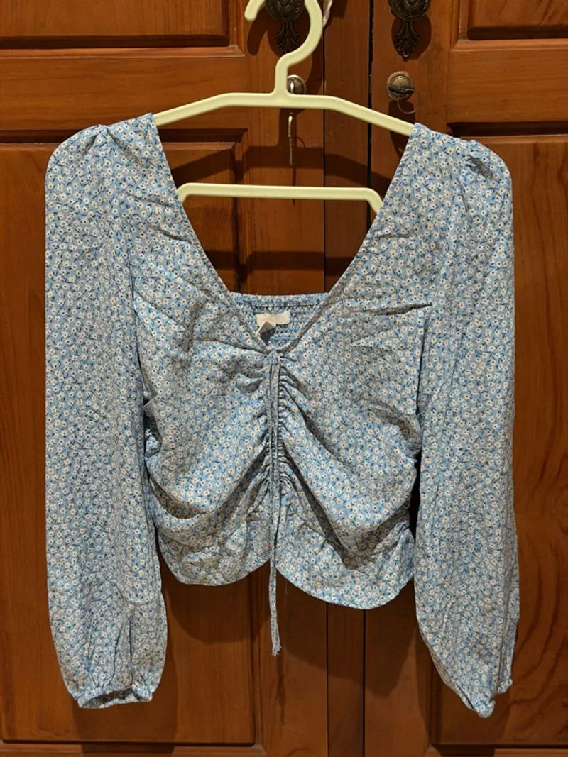 H&M Flower Blouse photo 1
