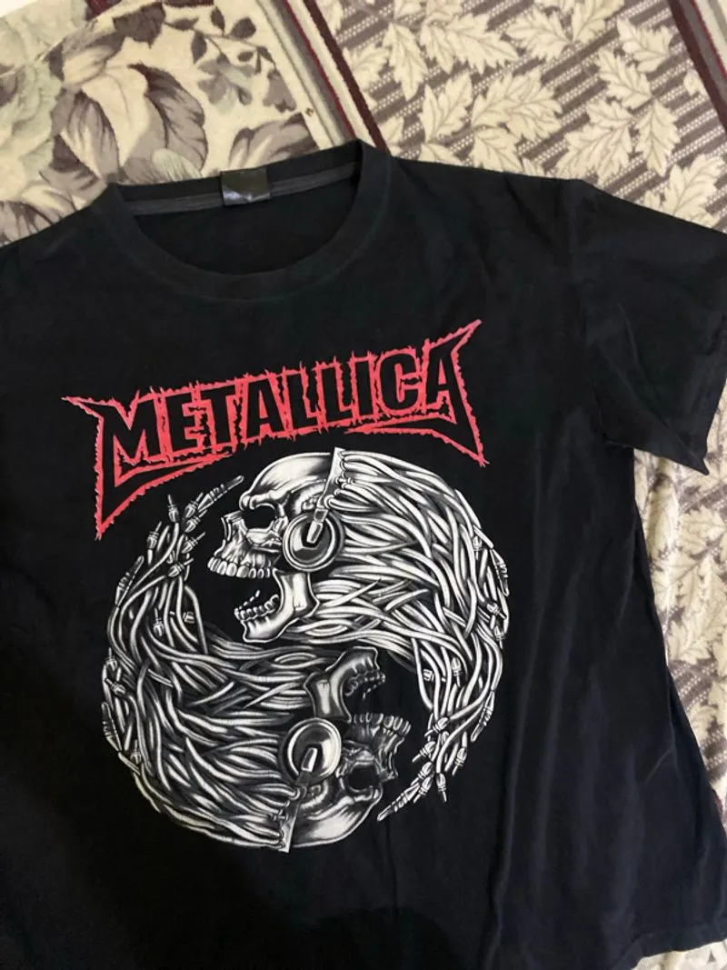Metallica Skull & Headphones  photo 1