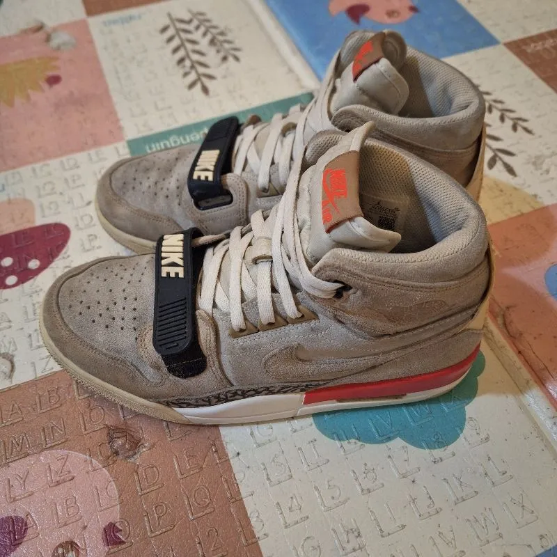 Sepatu Air Jordan Legacy 312 Size 44 / 28 cm photo 1