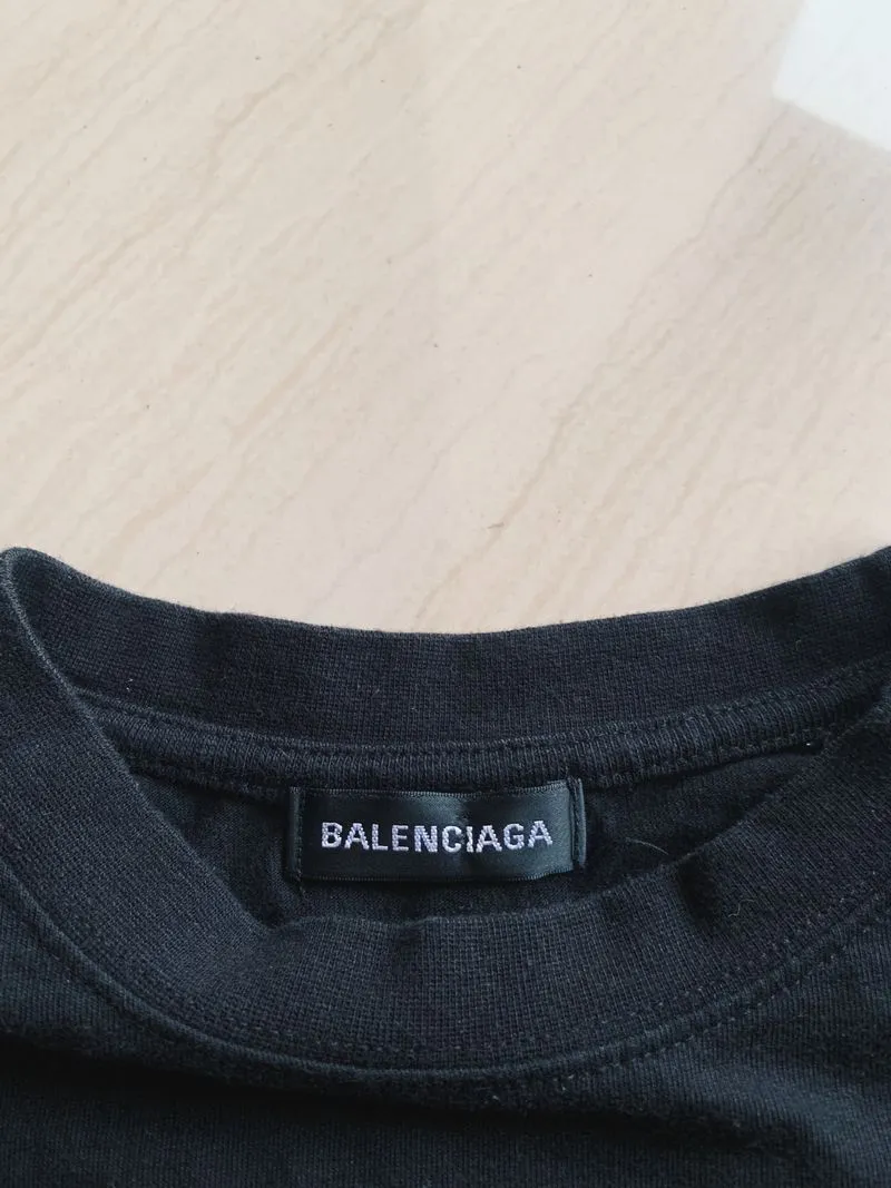 Balenciaga Luxury T-shirt Pria black Preloved