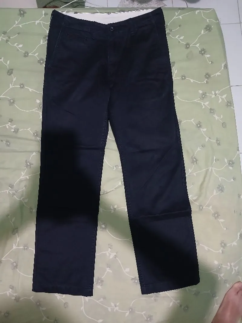 Chino Navy Uniqlo photo 1