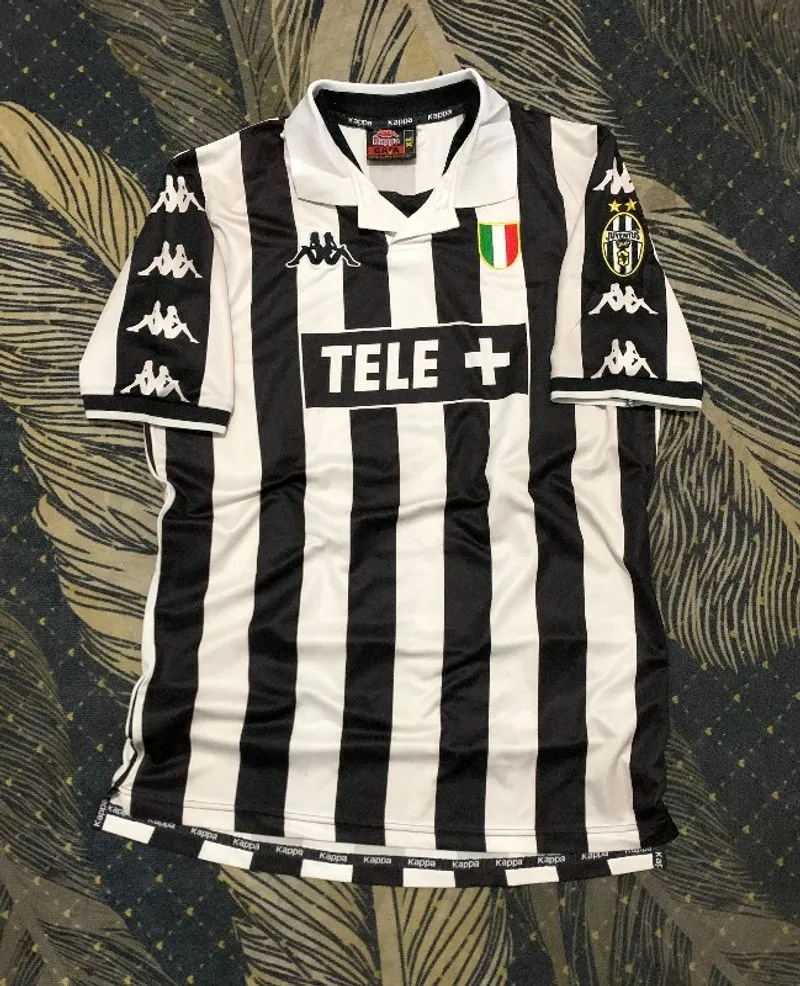 Jerseys Juventus X Kappa photo 1