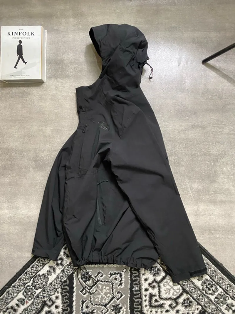 The North Face Dryvent Series Black on Black Logo Outdoor J photo 1