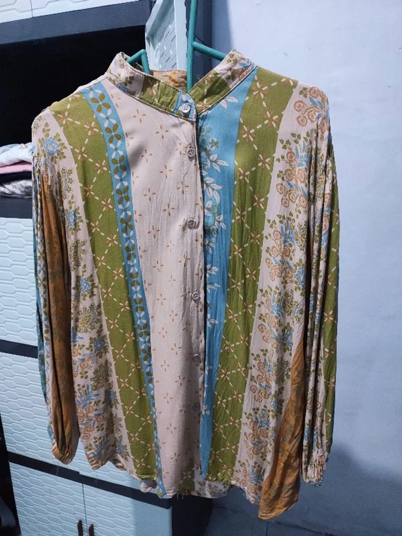 Blouse wanita motif photo 1