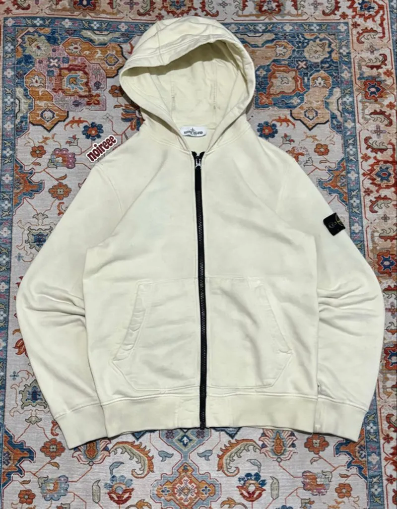 Zh Stone Island photo 1