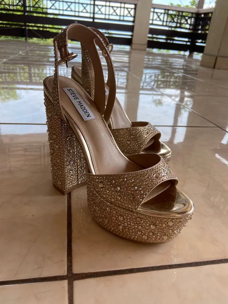 Steve Madden Luxury Heels Wanita gold