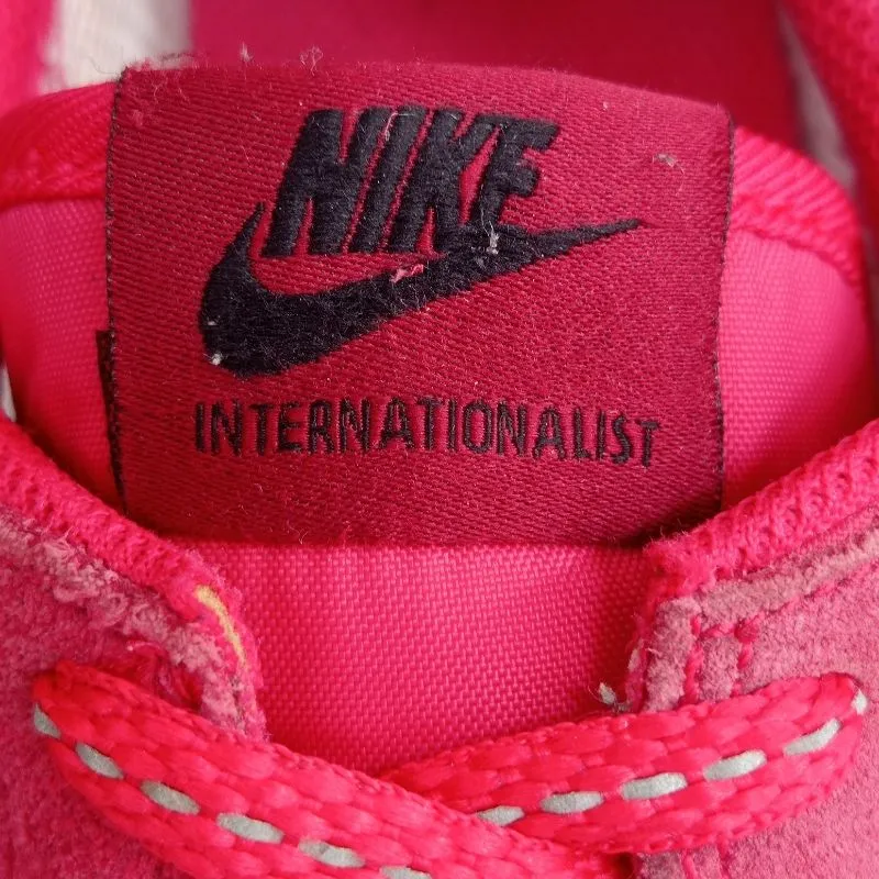 Nike Internationalist Size 38.5 photo 1
