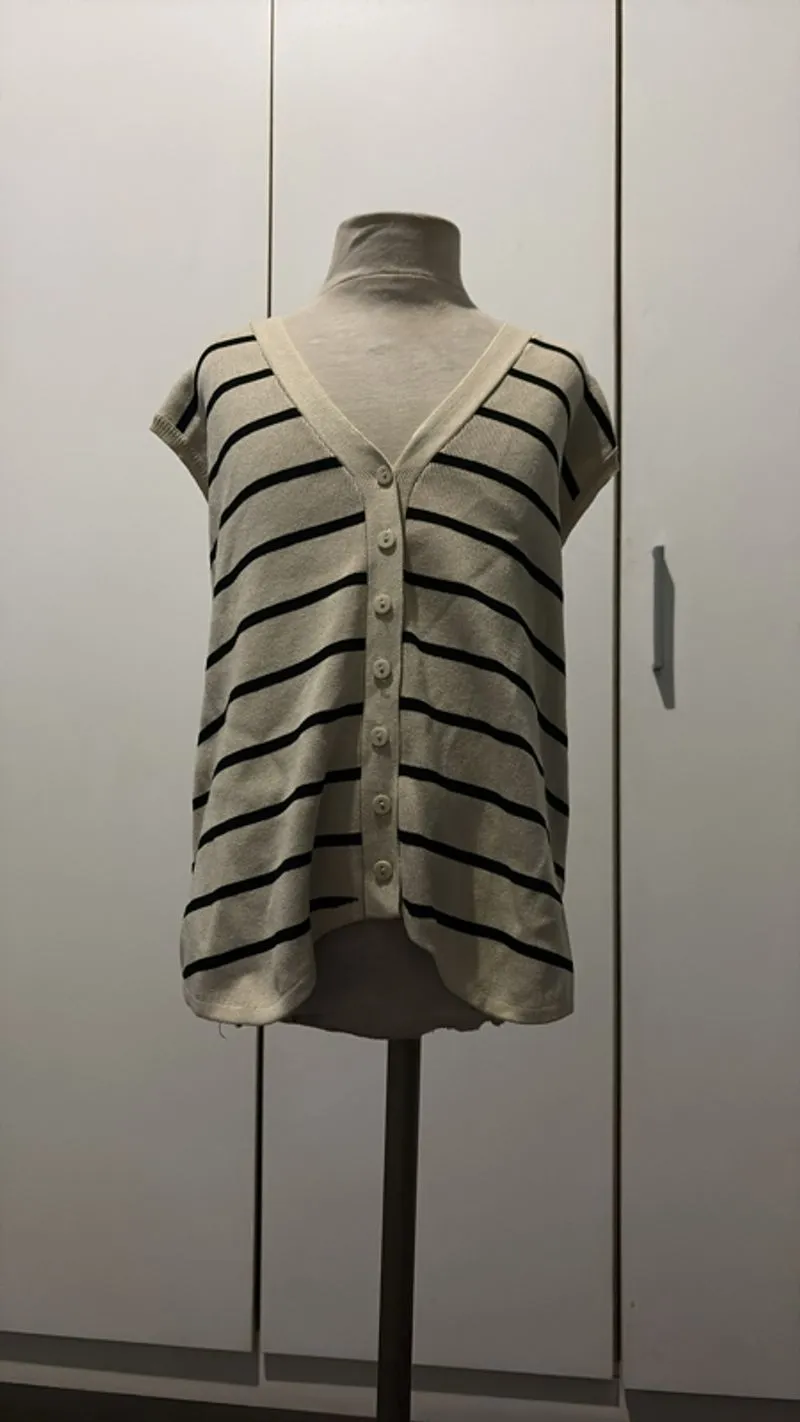 stripe vest photo 1
