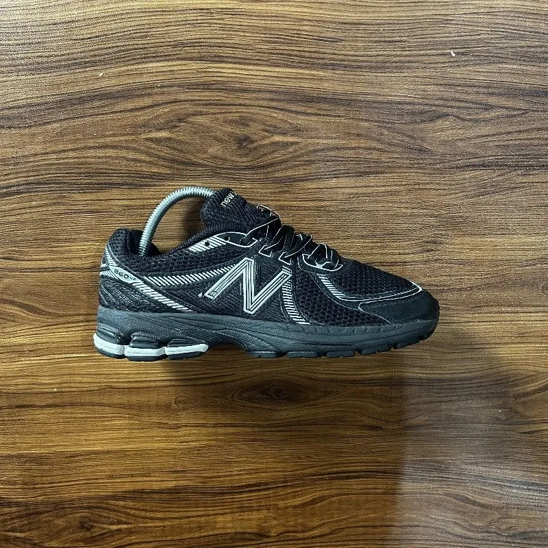 New Balance 860 v2 "Black Silver" photo 1